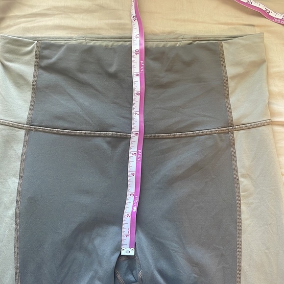 Athleta Spar Colorblock 7/8 Tight Color‎ Silver Bells size small - Picture 13 of 14